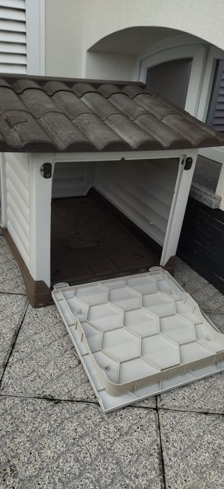 Vendo casota para cão de meio porte