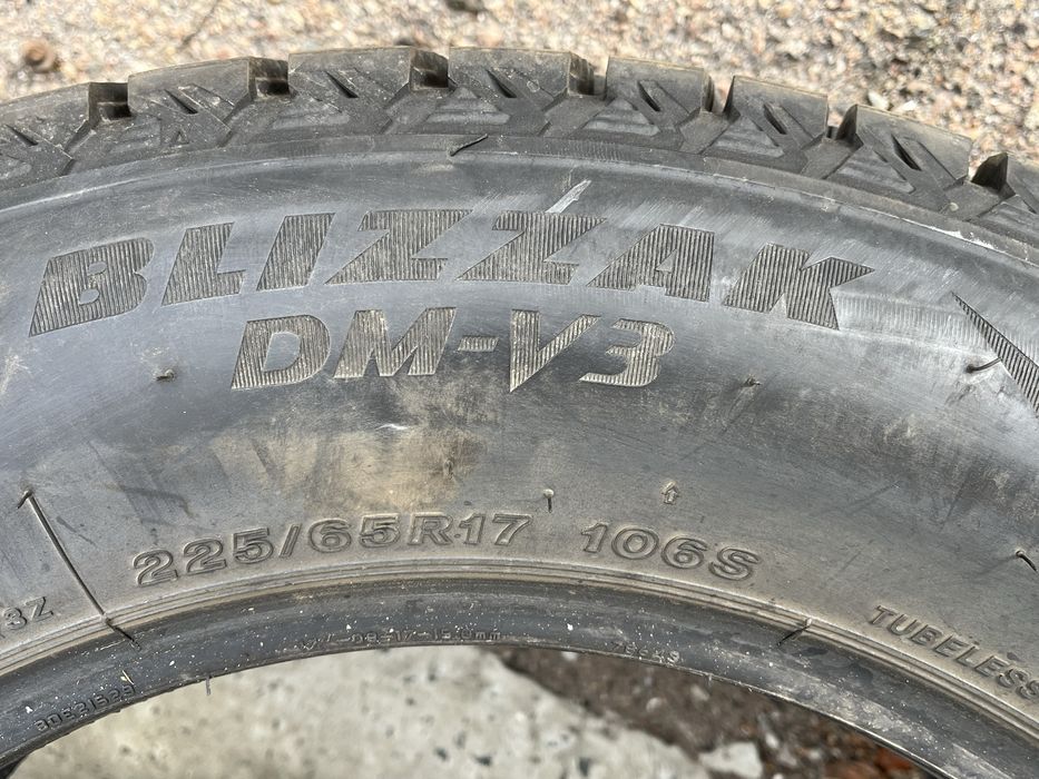 Гума Bridgestone Blizzak 225/65/17
