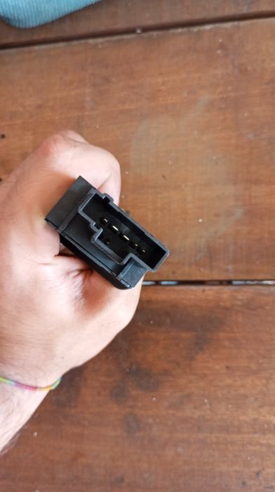 Interruptor regulador do nível dos faróis Peugeot 106