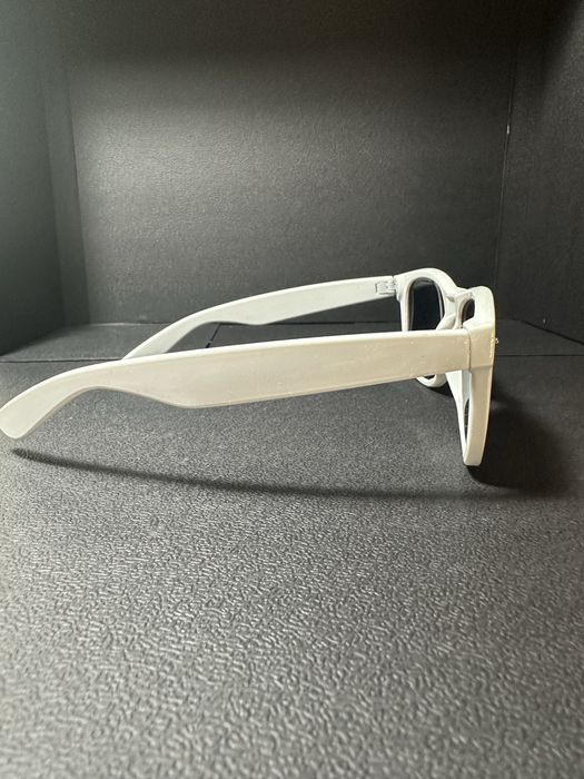 Óculos de sol brancos da PEPSI - Gênero Ray-Ban Wayfarer