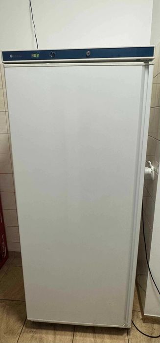 Hendi szafa chłodnicza 1 - drzwiowa 600l biała