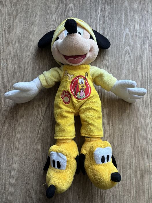 Myszka Miki w piżamie pluto