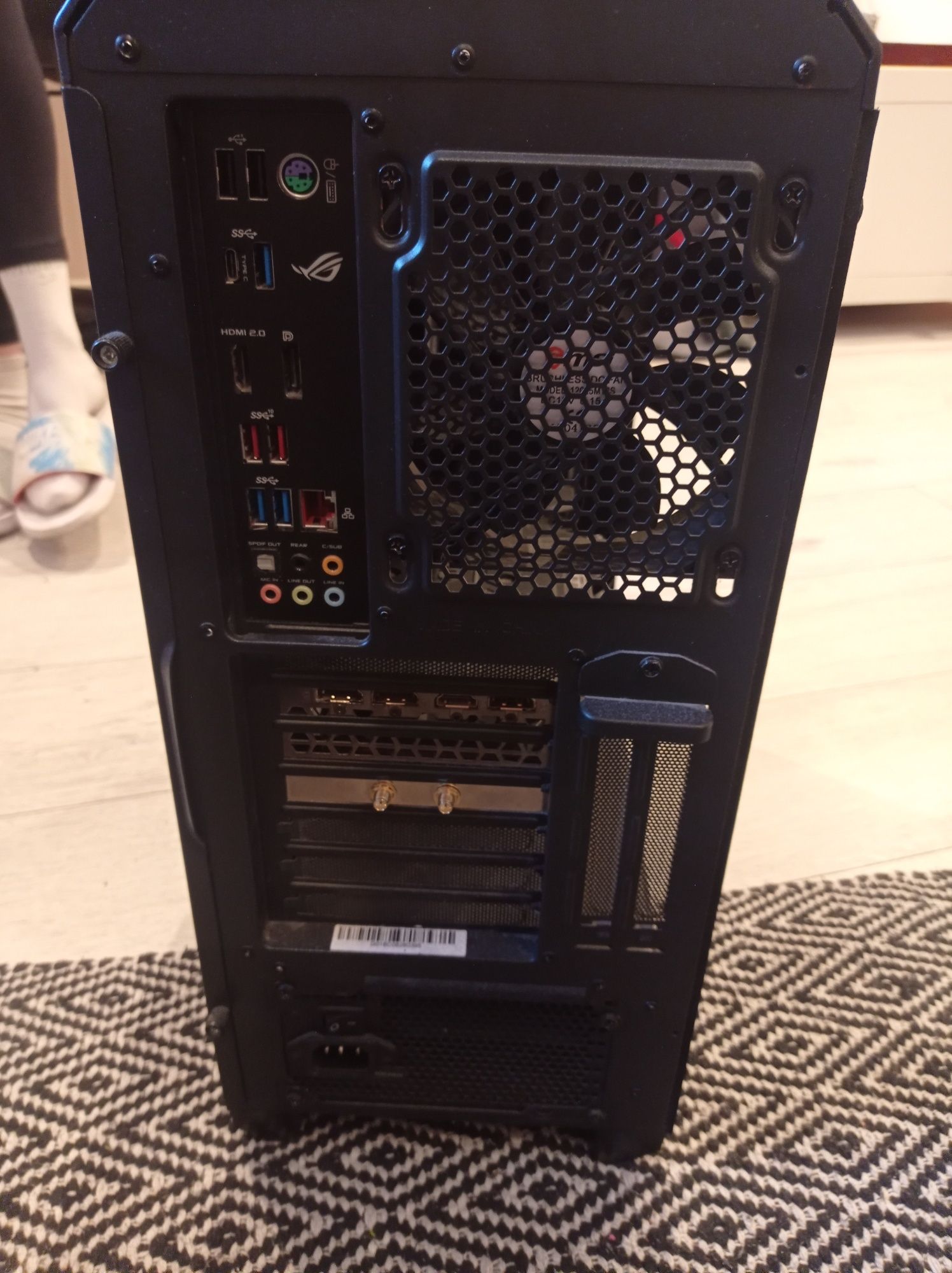 Komputer stacjonarny Ryzen 7 3700x RTX 2060