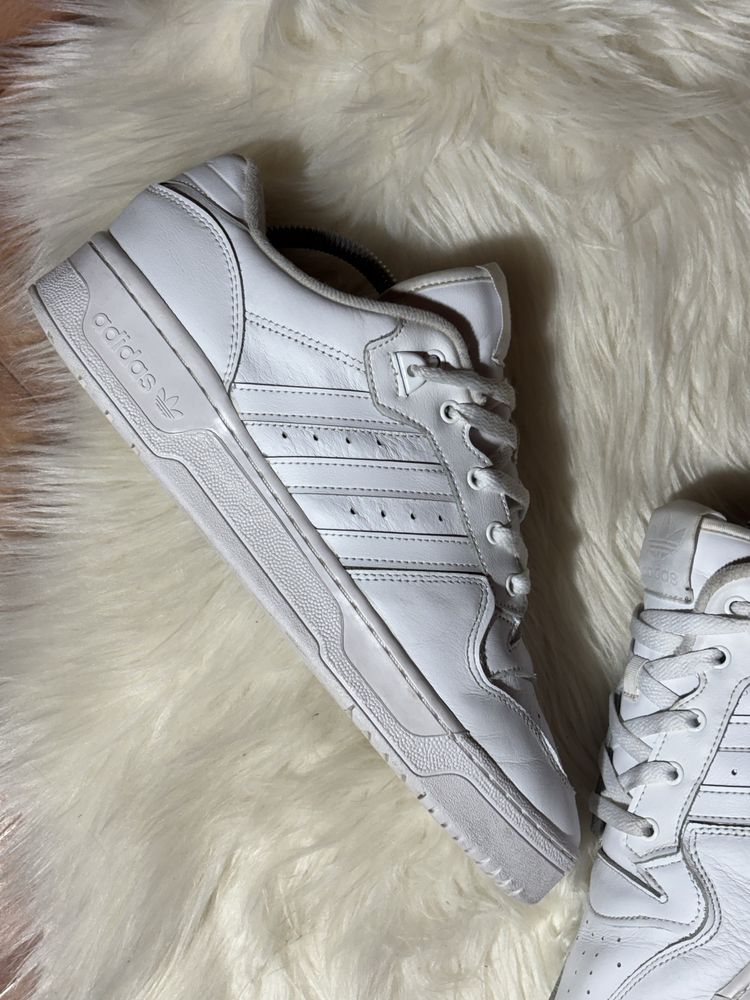 Кроссовки Adidas Originals RIvalry Low