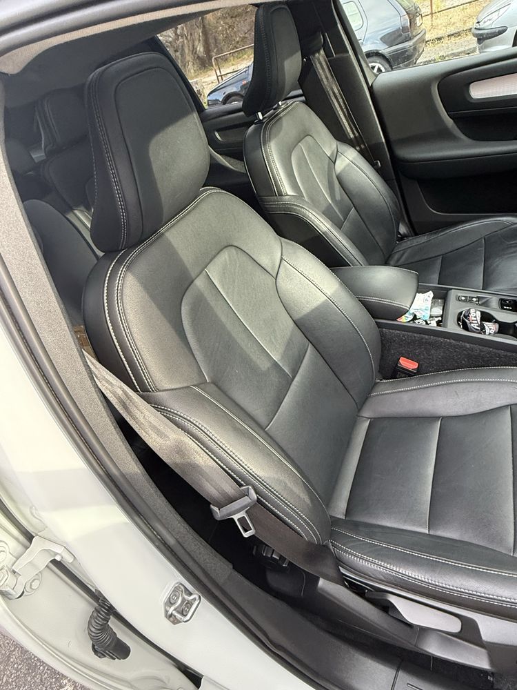 Volvo xc40  plug in hybrid