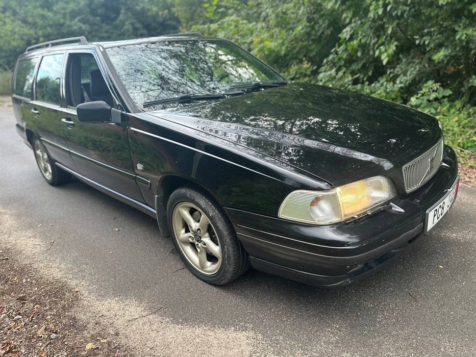 Volvo V70 2.5 дизель Авто не розмитнене