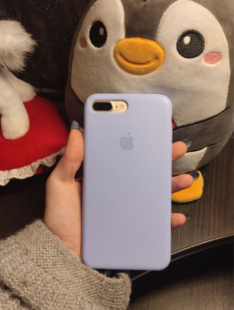 iPhone 7+.
