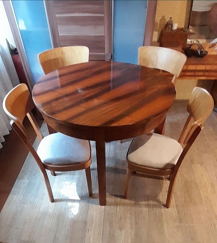 Antyk Stół okrągly orzech i 4 krzesła art deco .Nowe.