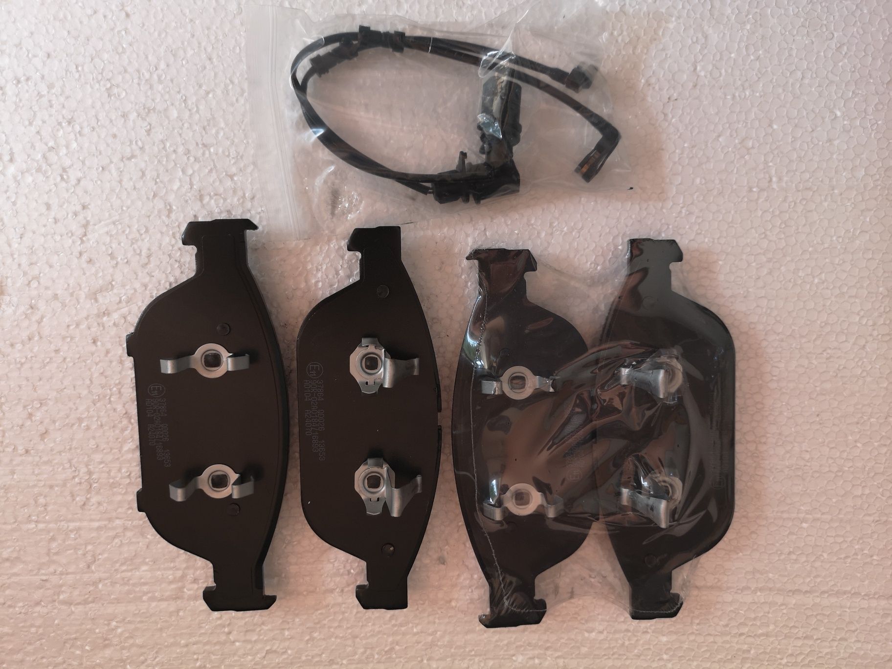 Комплект гальм колодок AUDI A6,   C7, A6 A6 C7, A6 C7 A7 , A8, A8 D4