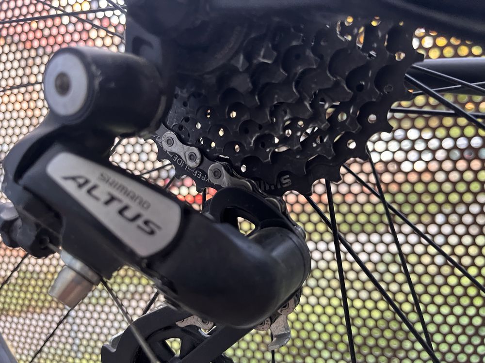 Rower szosowy szosa Specialized Sirrus 1.0 rama xs koło 28 fitness