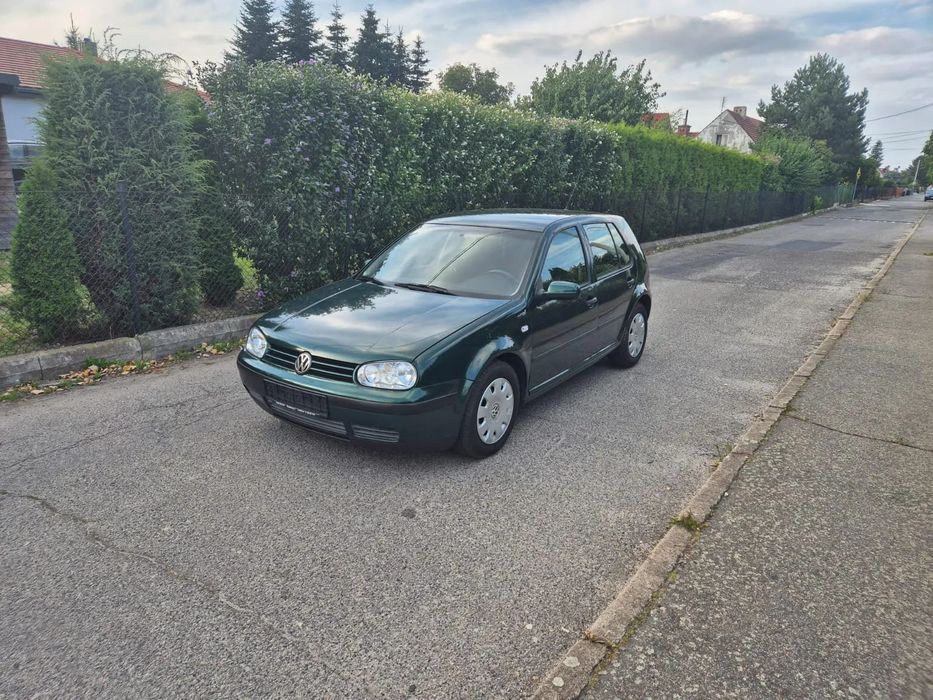 Volkswagen Golf 1.6 SR Benzyna, klimatyzacja