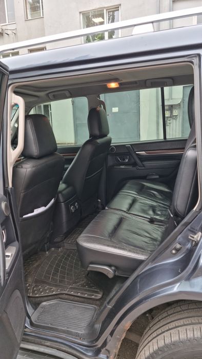 Mitsubishi Pajero Wagon 4