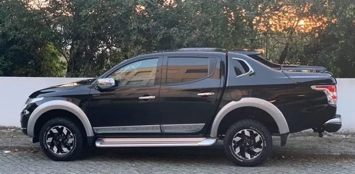 Mitsubishi L200 2.4 DI-D CD Intense Sport Space Cab Strakar 4WD