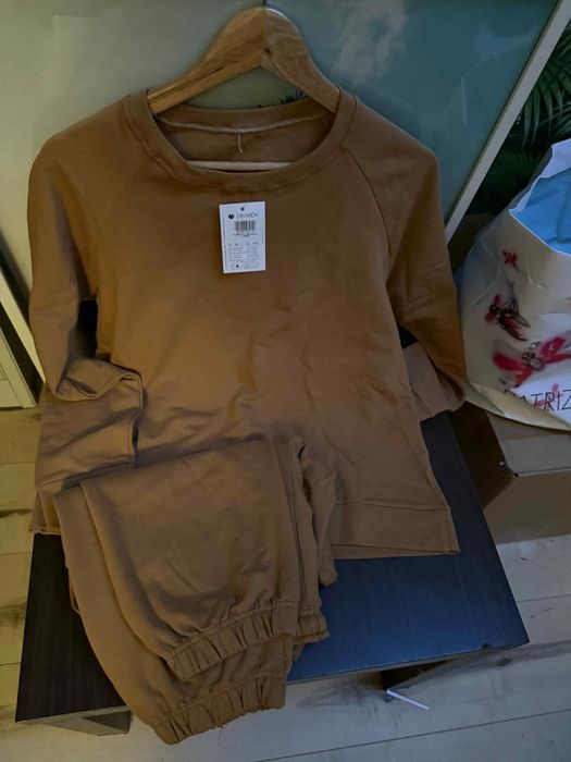 Nowy dres damski rozmiar L