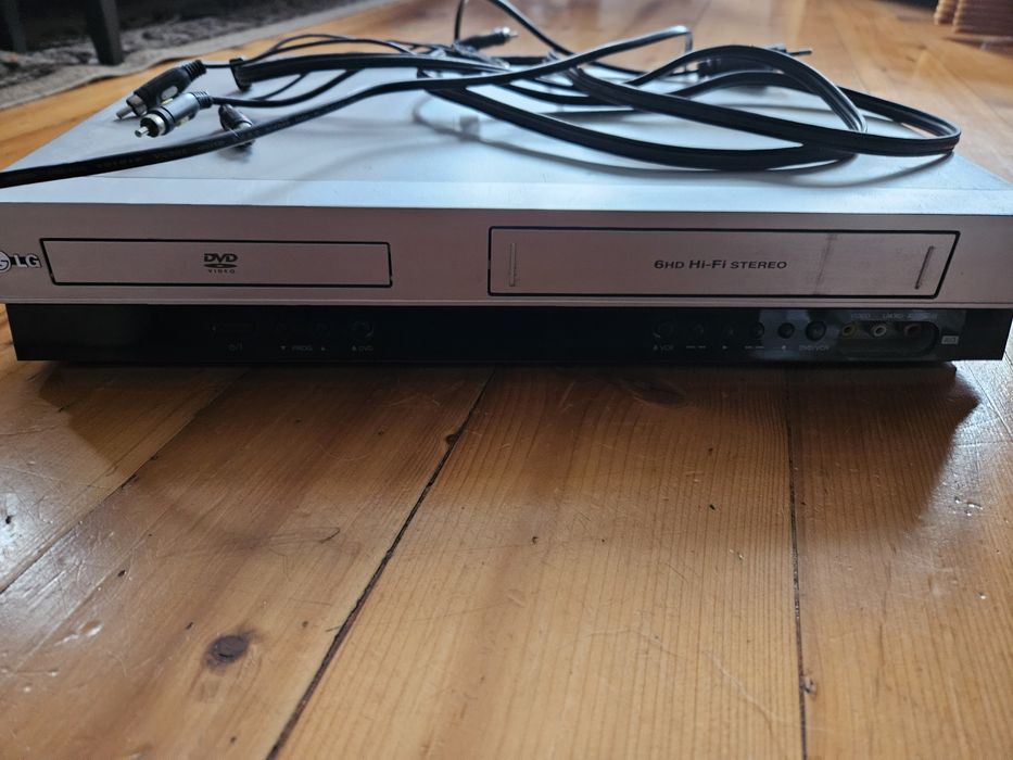 Magnetowid DVD Combo