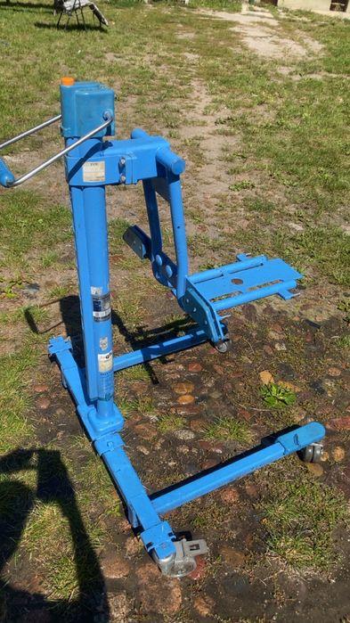 Mobilny stojak / platforma warsztatowa