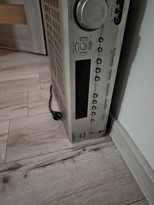 Amplituner Onkyo TX-SR504E