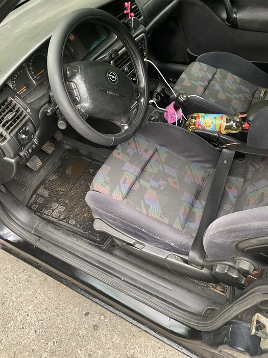 Опель Вектра B 2.0