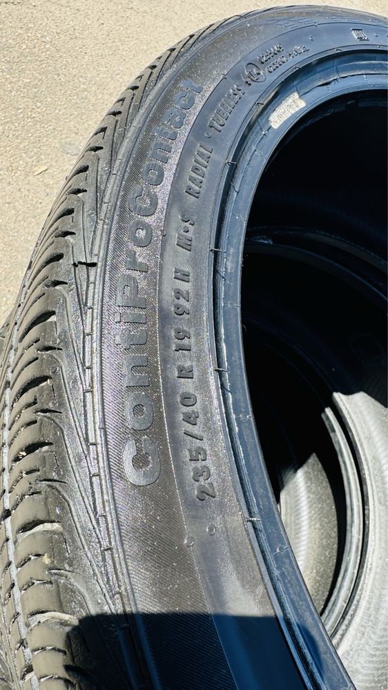 Continental  235/40 R19 92Н. 4- шт в отл состоянии