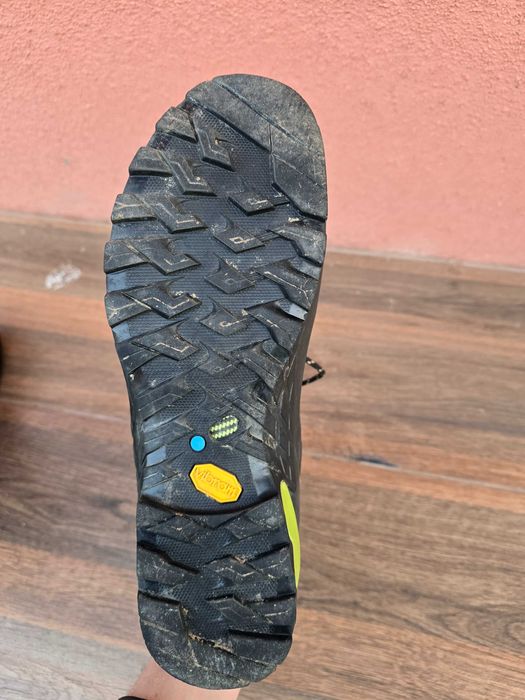 Buty górskie MONTURA Vertigo GTX czarny