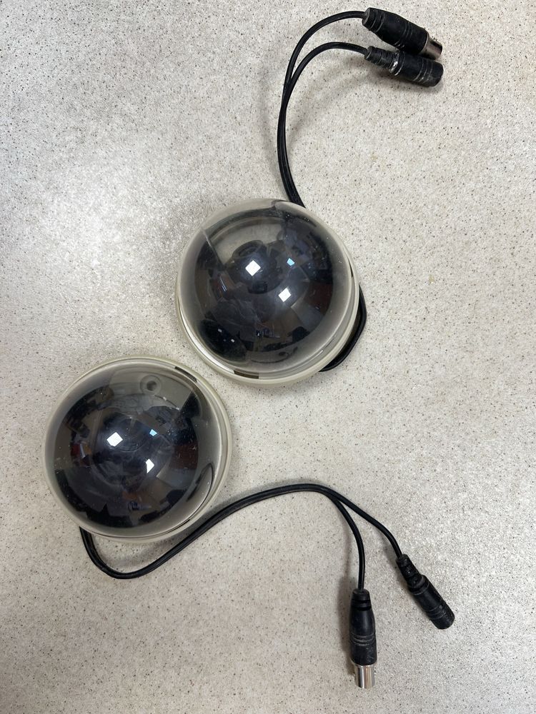 2x Kamera VIVISION VTV-D6A3 – kopułkowa, kolor CCD, IR, PAL/12V