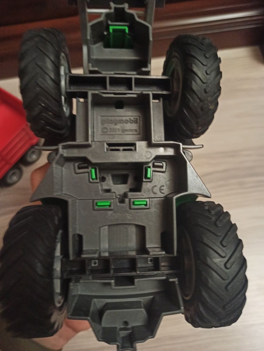 Конструктор Playmobil Великий трактор з причепом (17-6004194)