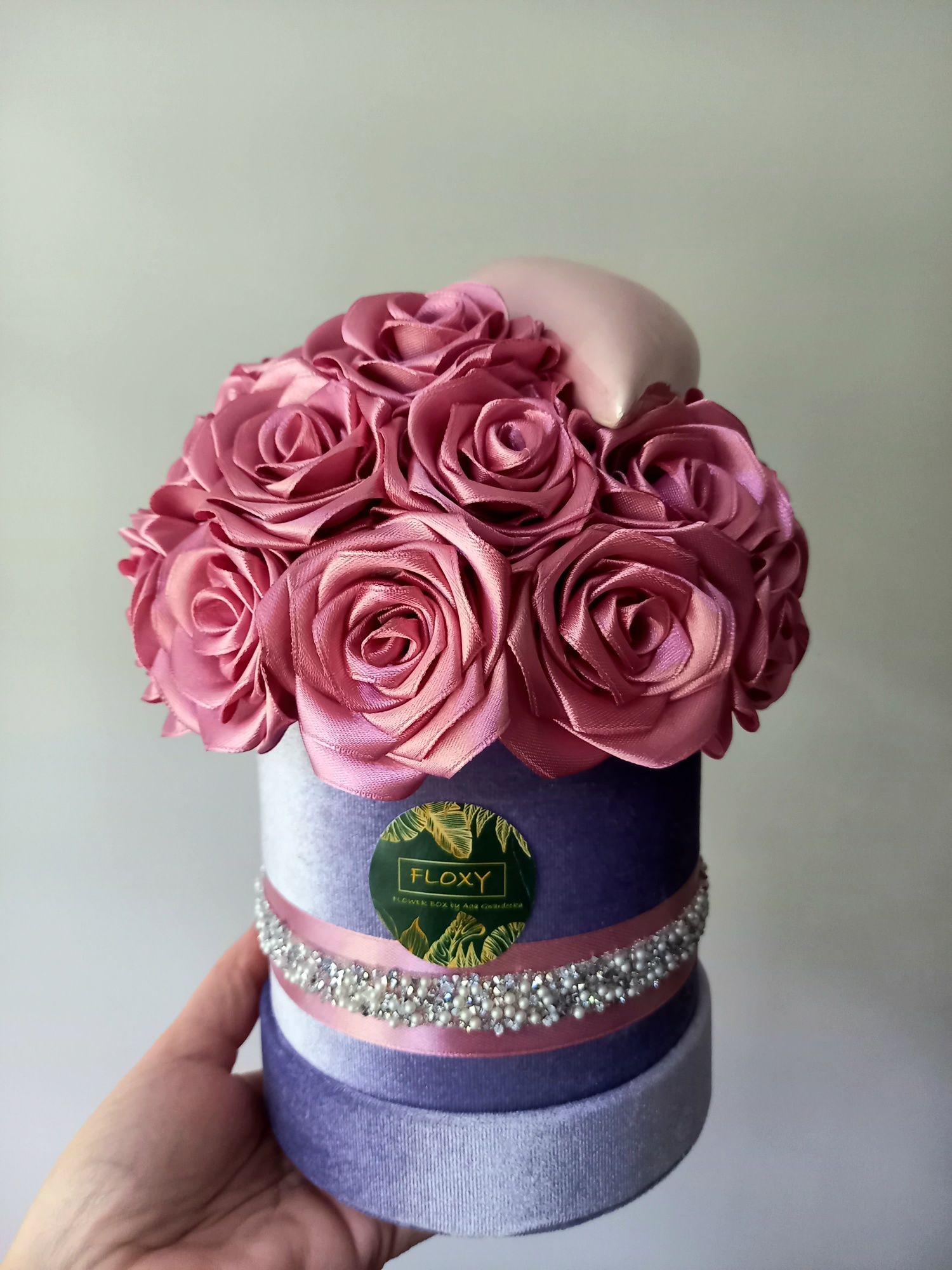 Flower box z róż satynowych, zakończenie roku