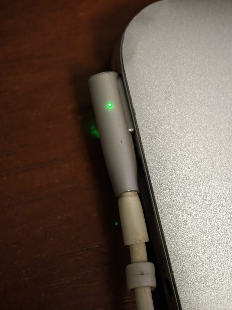 Apple MacBook Air A1369 EMC 2392