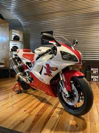 Yamaha R1 1st edition