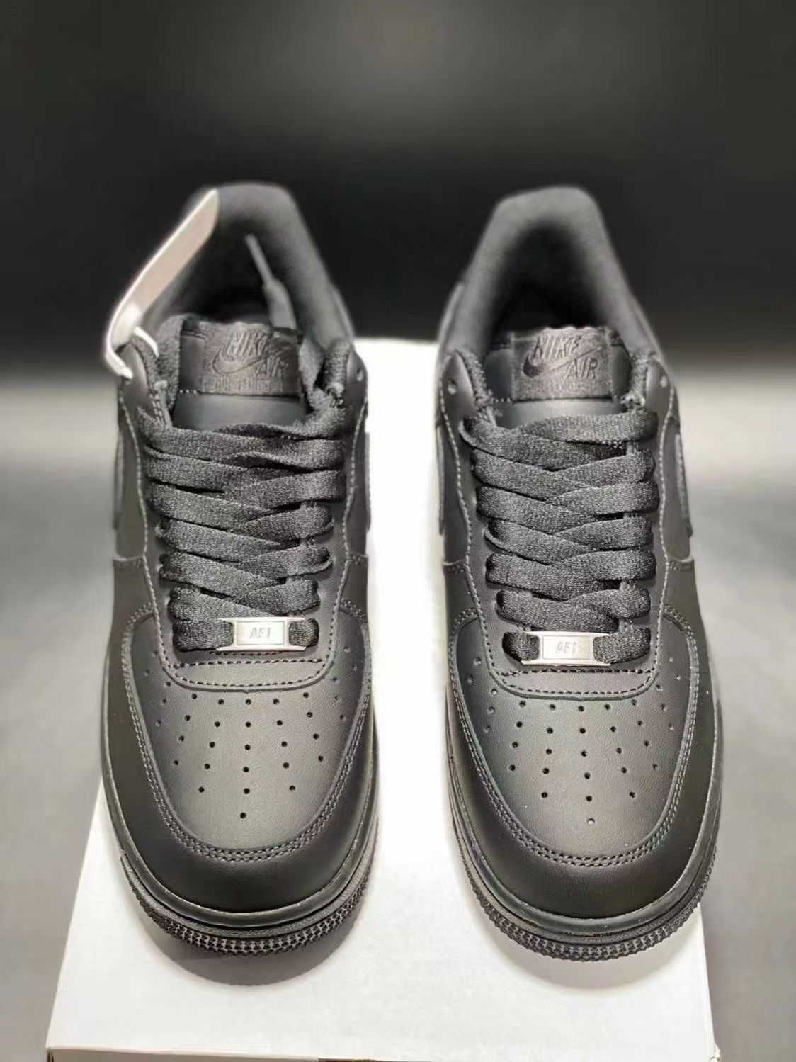 Czarne sneakersy AirForceOne r.44