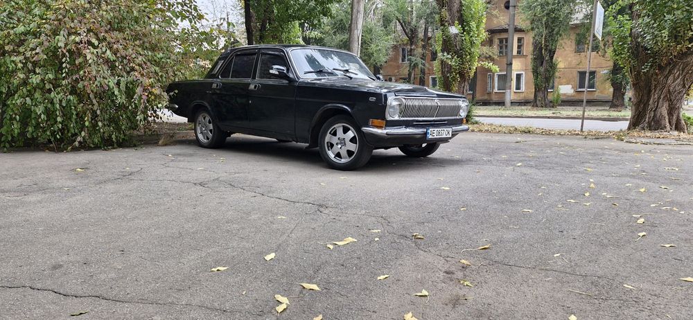 Газ Волга 2410 люкс))