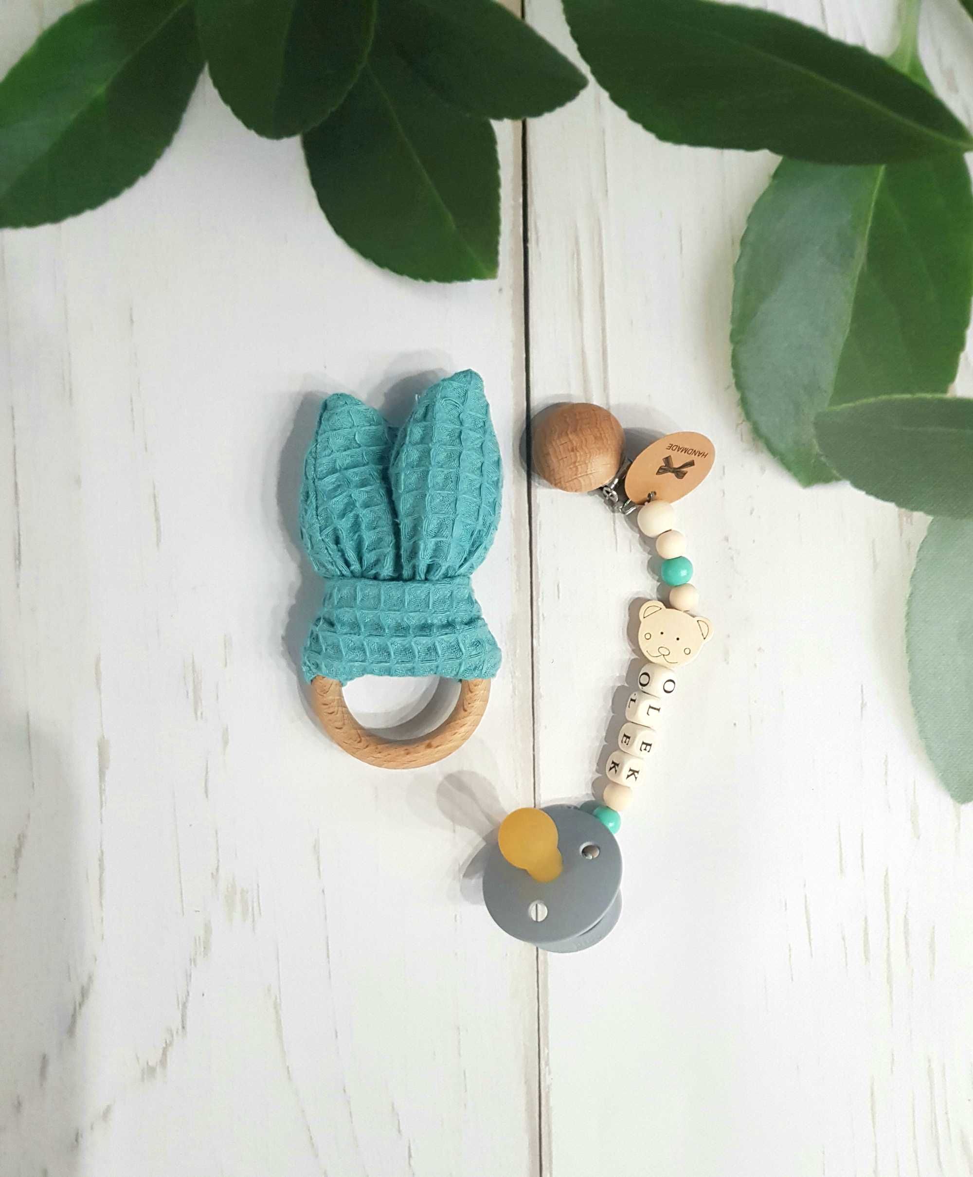Zawieszka do smoczka i gryzak baby shower dla niemowlaka wafel mięta