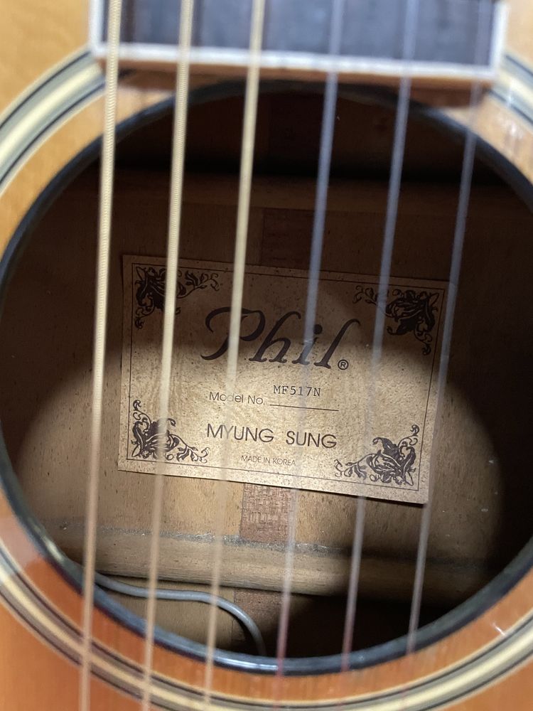 Koreańska gitara elektroakustyczna Phil akustyk inkrustacje krzyże wąs