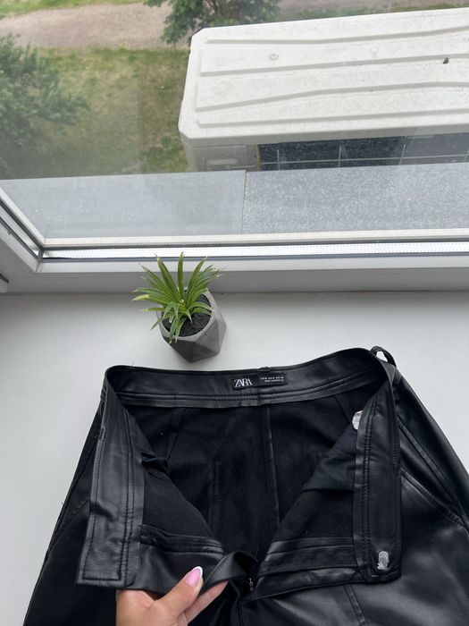 Zara зара еко шкіра кожані шкіряні штани брюки висока посадка