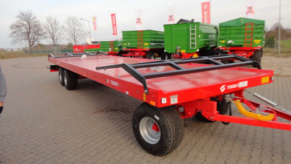 Przyczepa Laweta Platforma do bel balotów trzyosiowa Metal-fach T009