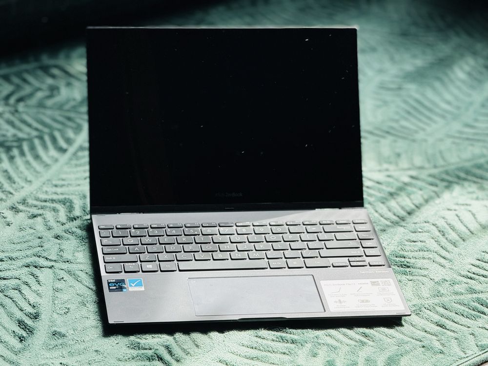Laptop Asus Zenbook Flip  Oled ram 16 gb , dysk 512gb SSD