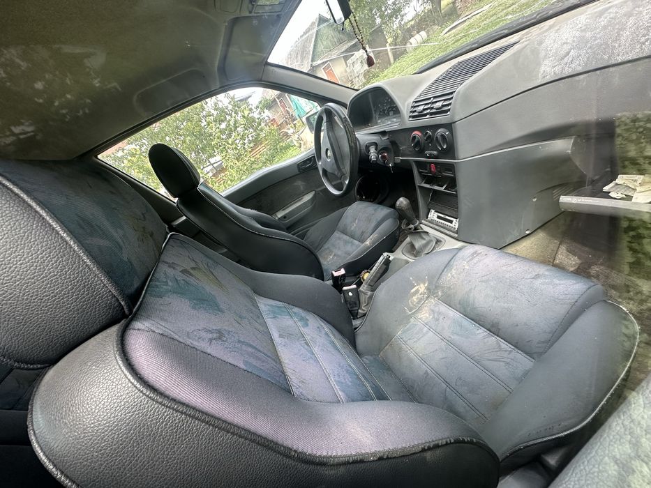 Продам автомобіль Alfa Romeo 145 1997р 1.7 Бензин