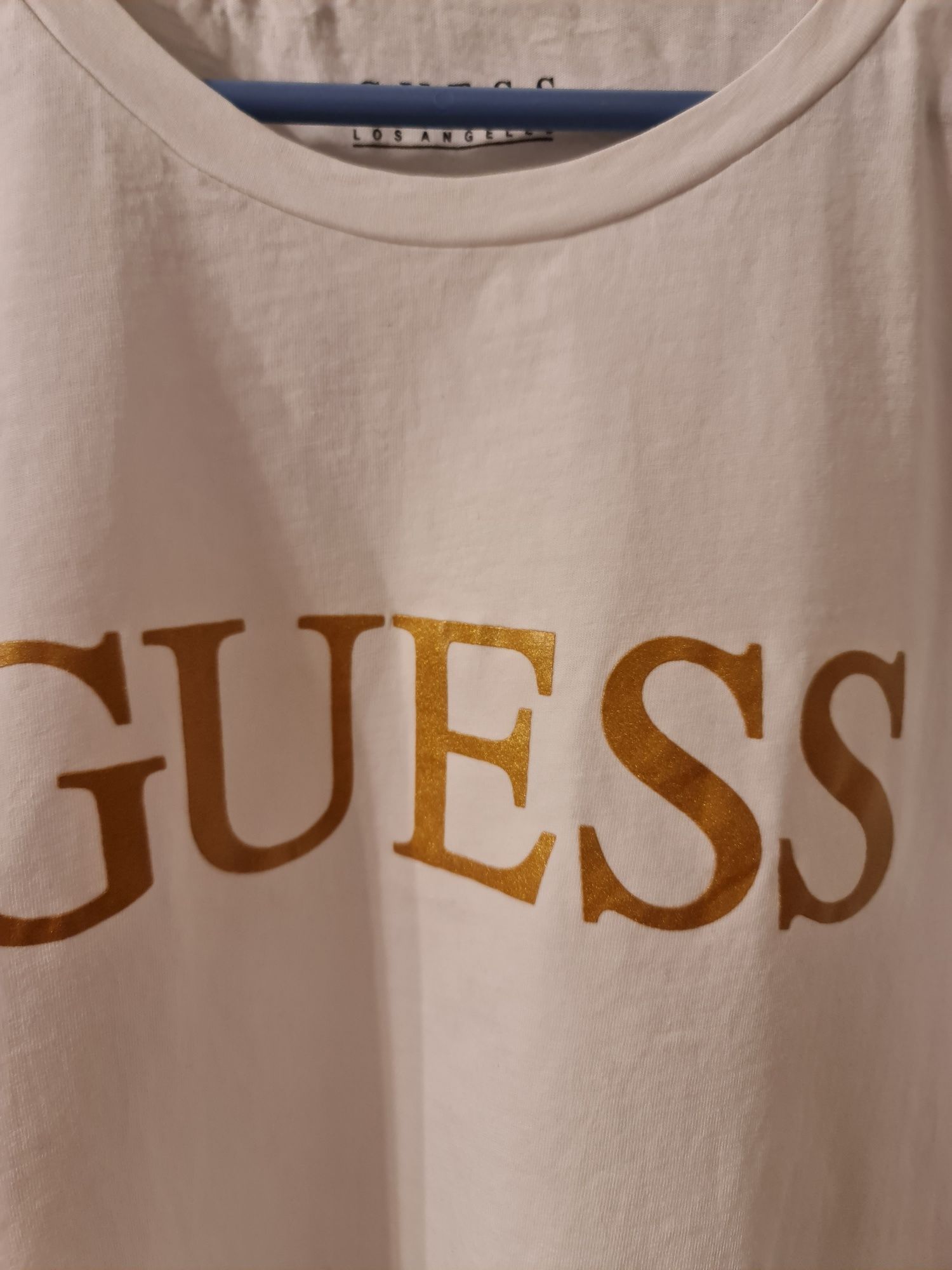 Biały t- shirt, koszulka Guess, złote logo