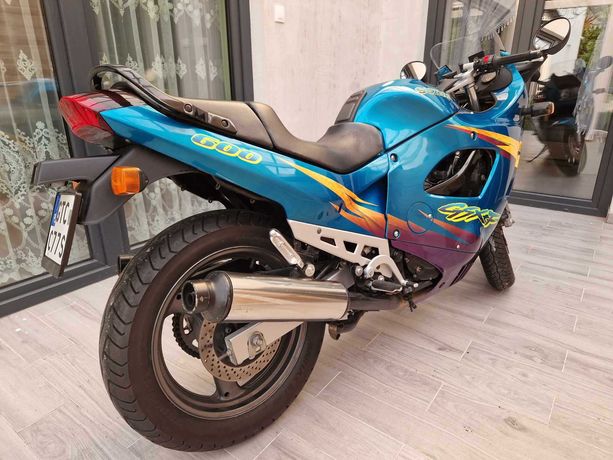 Suzuki GSX 600f A2