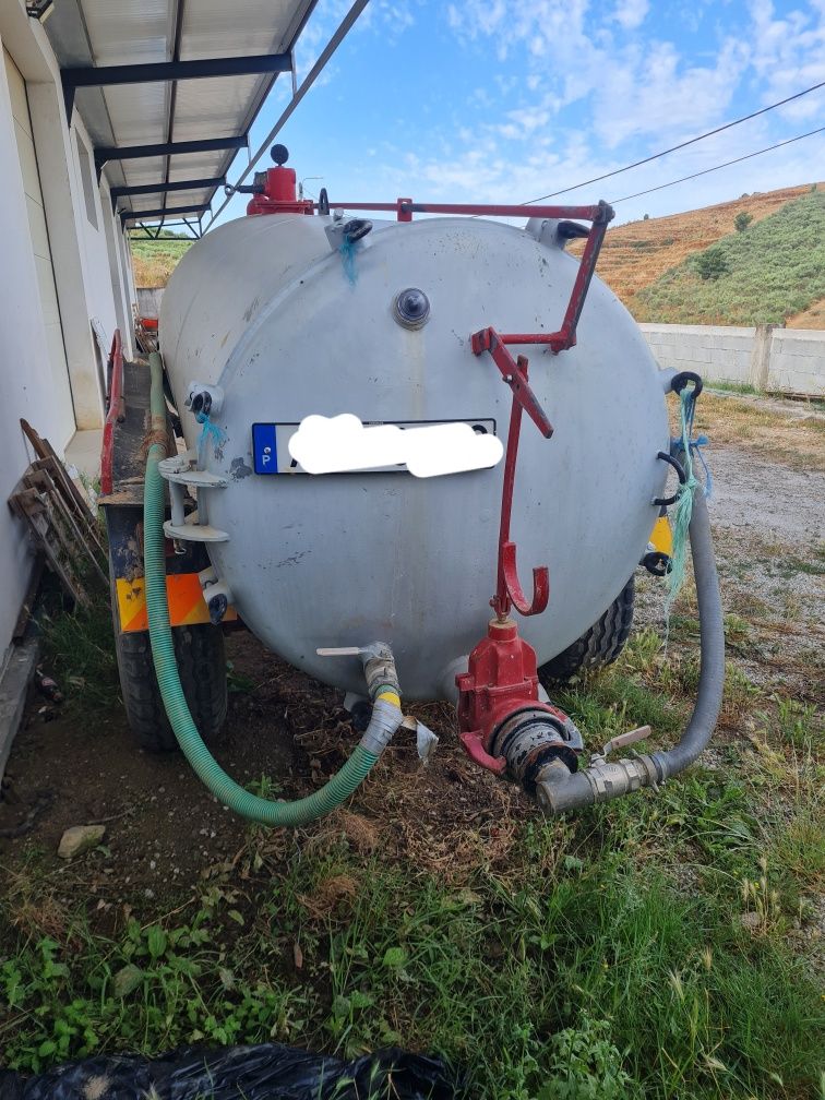Cisterna 3000l .