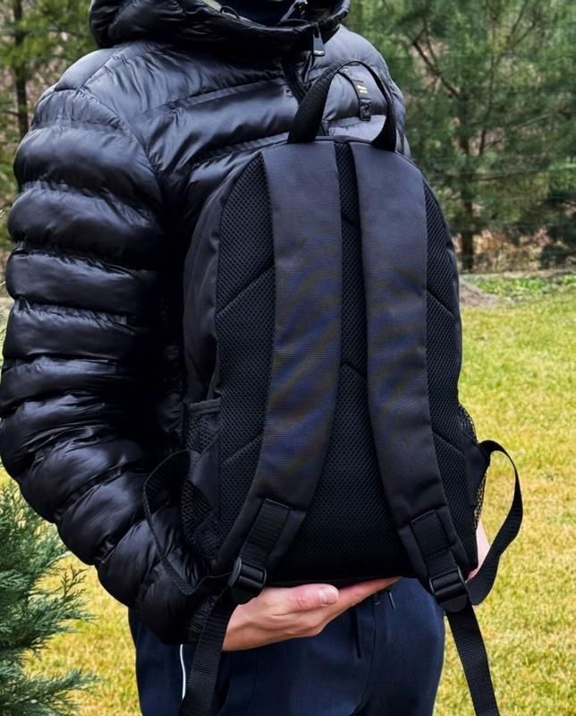Чорний рюкзак Nike