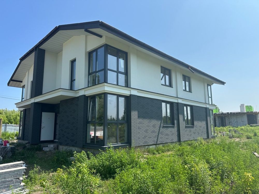 Продаж сачасного таунхауса з комунікаціями без комісії