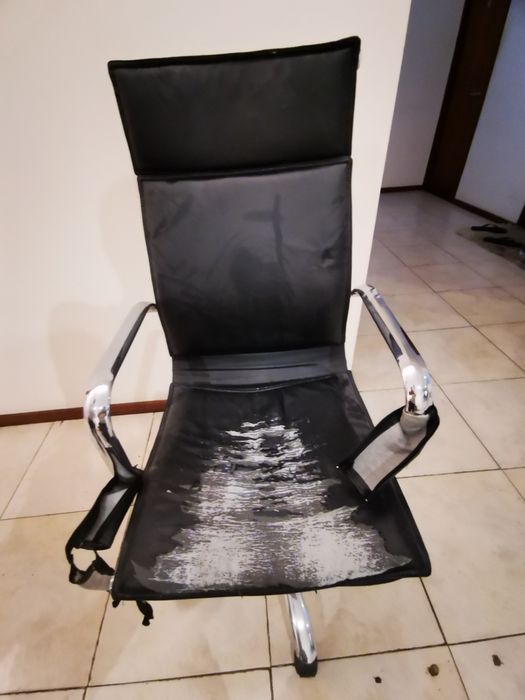 Cadeira funcional toda em Inox