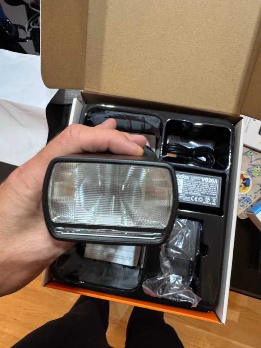 lampa Godox V860IIIS (Sony) – jak nowa, użyta 1 raz, komplet