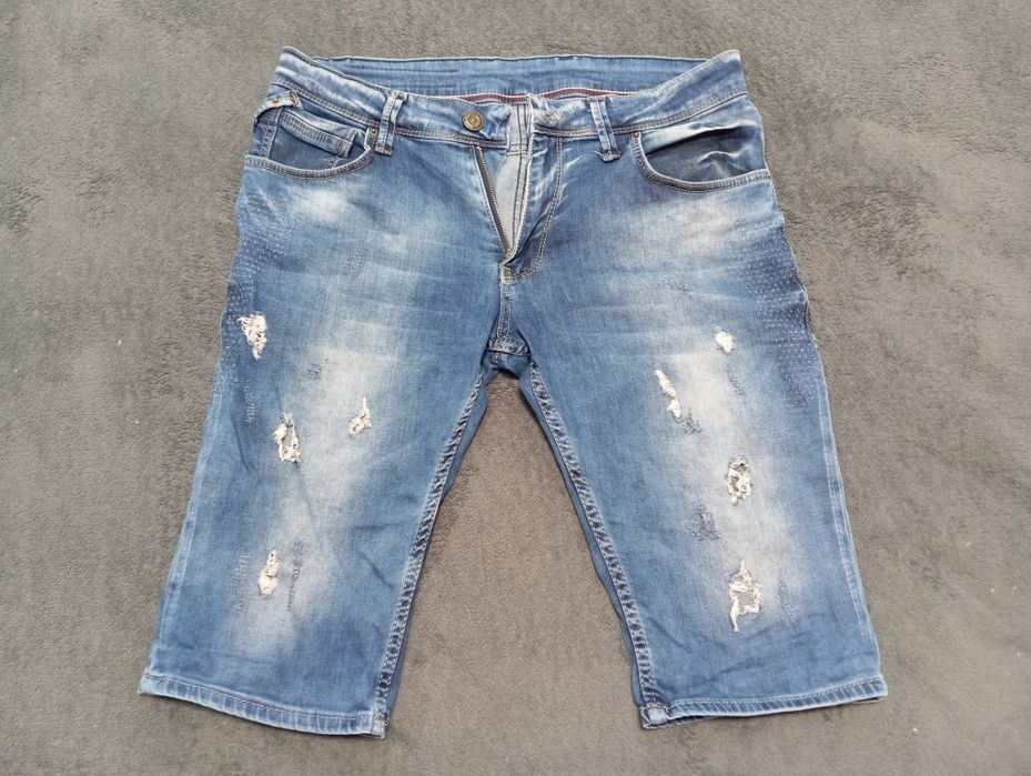 Продам шорты. Размер 33