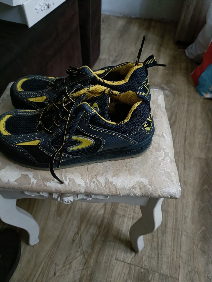 Buty robocze z blachą