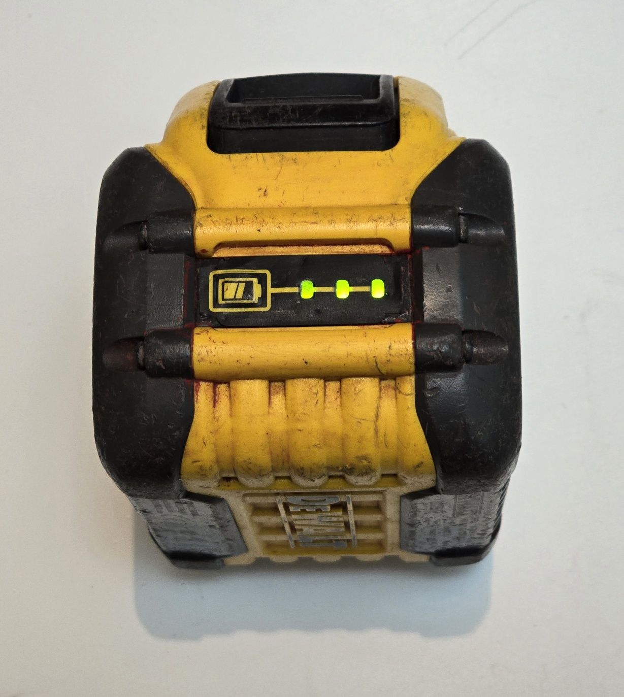 DEWALT 9Ah 100% sprawna