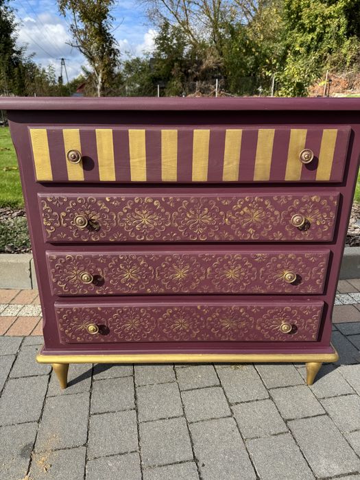 Odnowiona Komoda z szufladami   , ręcznie malowana