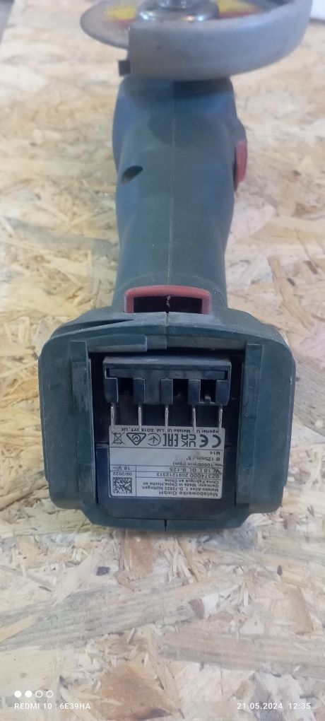 Аккумуляторная безцеточная болгарка metabo w18l bl 9