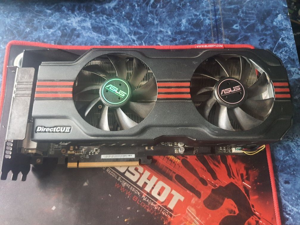 Відеокарта gtx680 2 gb